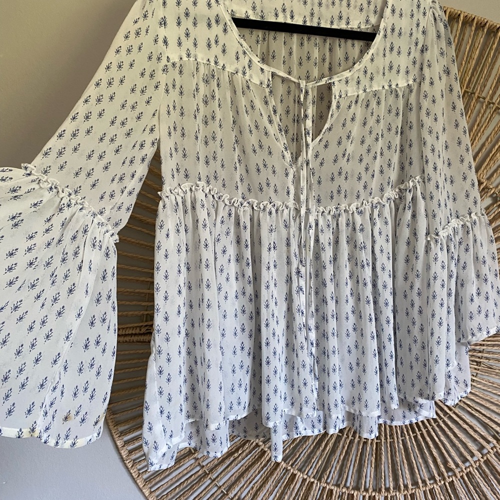 Olivaceous White and Cream Crepe Blouse with Bell Sleeves and Tie Front Size L